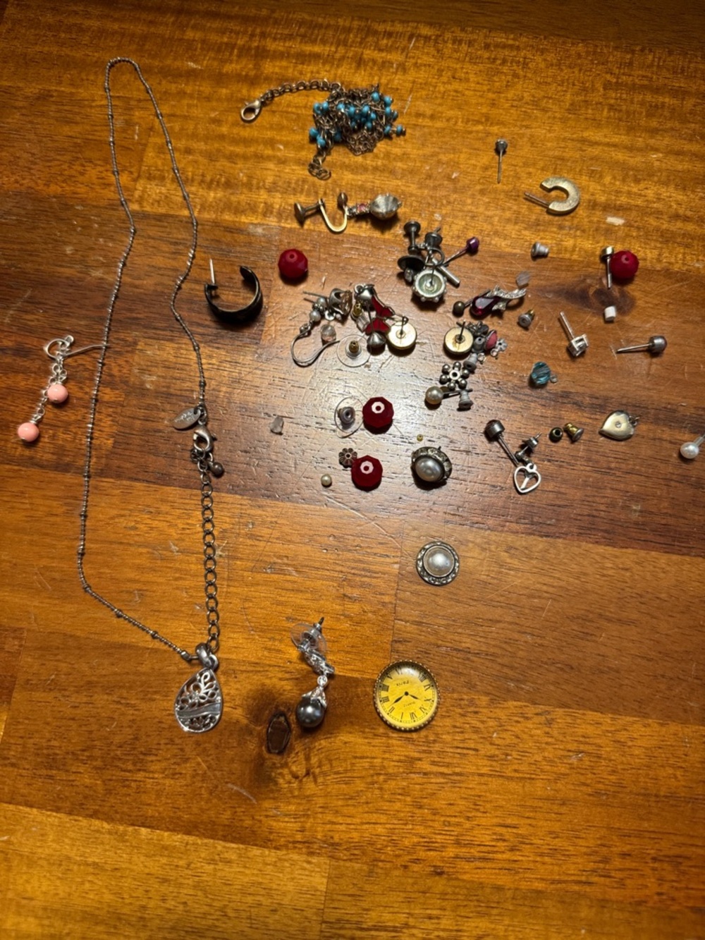 Bundle of Jewelry, Odds‎ and Ends